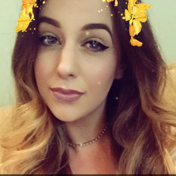 Meet your Posher, Kat - Picture 1 of 1